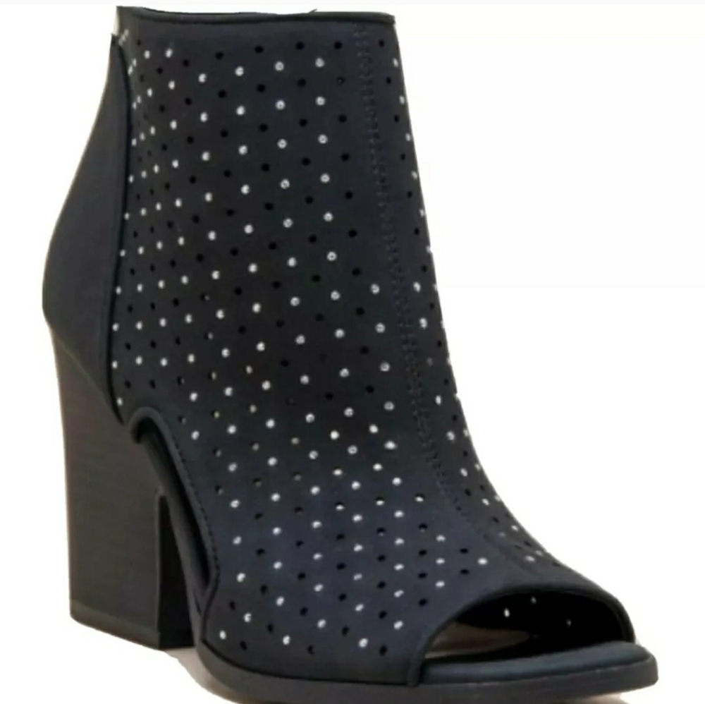 Charming Charlie Vali Studded Peep Toe Ankle Bootie Black Size 8 block heel *
